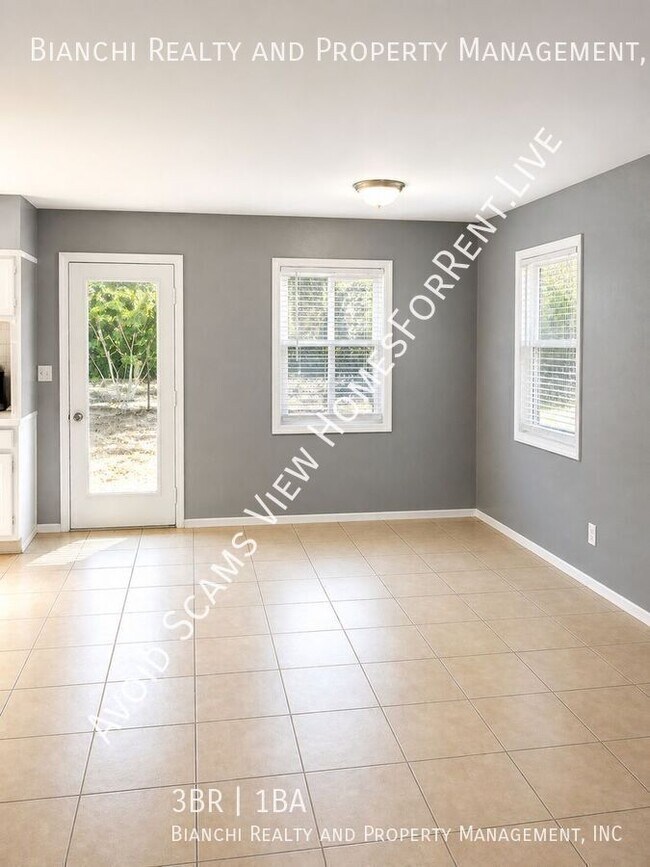 930 Alcazar Wy S in St. Petersburg, FL - Building Photo - Building Photo