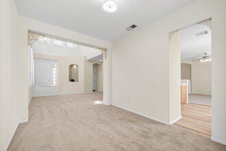 660 Camino de la Luz in Thousand Oaks, CA - Building Photo - Building Photo