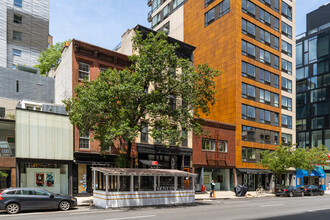 227 10th Ave in New York, NY - Building Photo - Building Photo