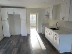 2215 S Burnside Ave, Unit 2215 in Los Angeles, CA - Building Photo - Building Photo