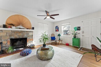 601 Hanson Ave in Fredericksburg, VA - Foto de edificio - Building Photo