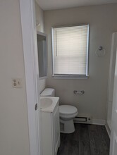 10 Village St in Willington, CT - Foto de edificio - Building Photo