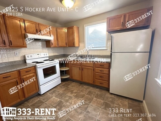 property at 1125 S Hocker Ave