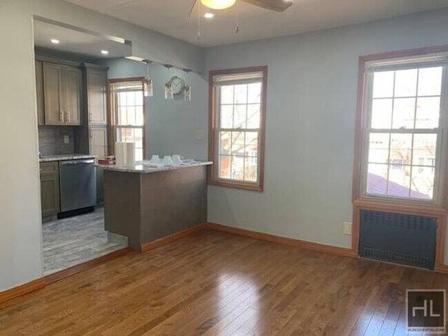80-20 Margaret Pl in Queens, NY - Building Photo - Building Photo