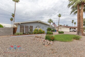 2224 W Emelita Ave in Mesa, AZ - Building Photo - Building Photo