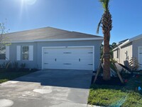 303 Raspberry Rd in Fort Pierce, FL - Foto de edificio - Building Photo