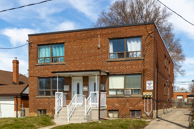 24-26 Rotherham Av in Toronto, ON - Building Photo - Primary Photo