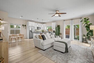 1289 Donax Ave in Imperial Beach, CA - Building Photo - Building Photo
