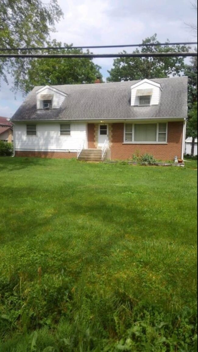 property at 9555 S 78th Ct