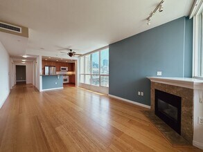 555 Front St in San Diego, CA - Building Photo - Building Photo