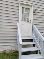 170 Burnlea Rd in Charles Town, WV - Building Photo