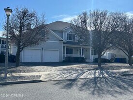 206 Pointe Dr in Mantoloking, NJ - Building Photo