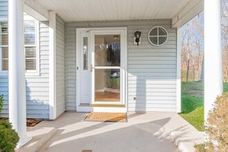 108 Water Course Row in Rocky Hill, CT - Building Photo - Building Photo