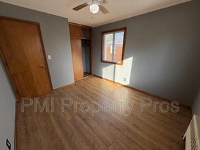 1981 W Villard Ave in Milwaukee, WI - Building Photo - Building Photo