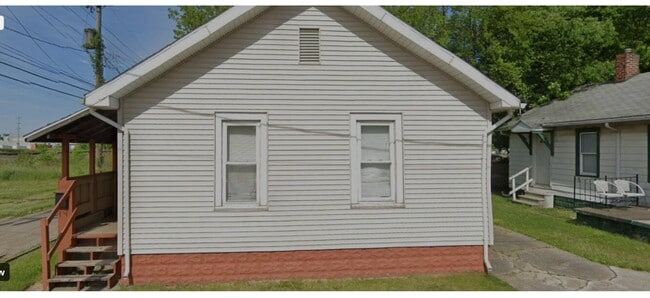 property at 307 S Beiger St
