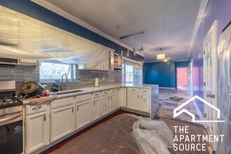 6712 N Clark St, Unit 2 in Chicago, IL - Foto de edificio - Building Photo