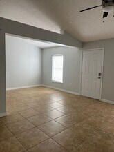 413 Mulberry Ct in Kissimmee, FL - Building Photo - Building Photo