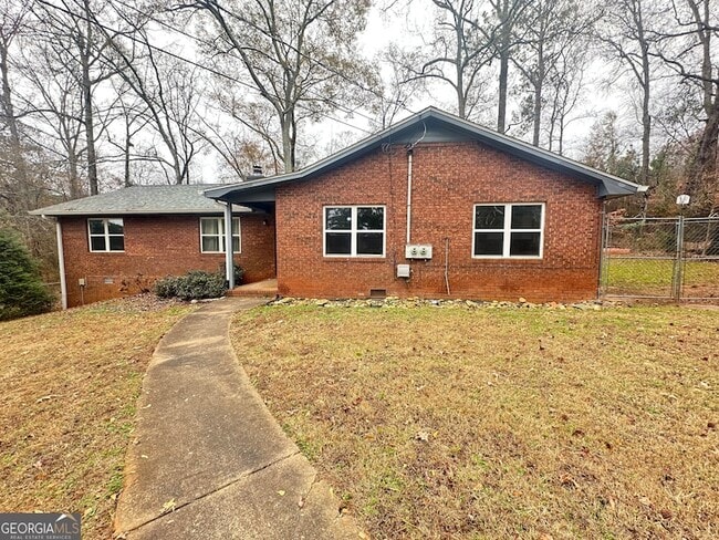 property at 1131 White Oak Dr