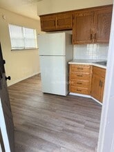 102 E Sunrise Dr in Belton, MO - Building Photo - Building Photo