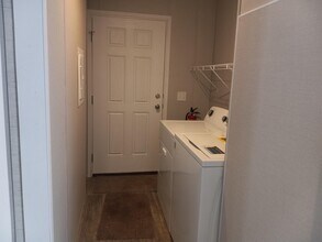 134 Birch Ct in Belleville, MI - Building Photo - Building Photo