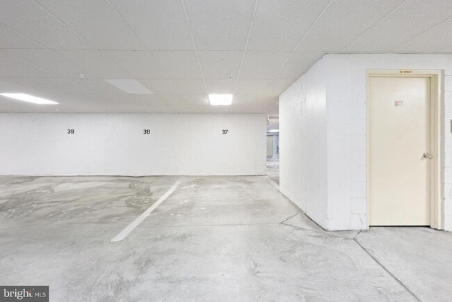 12915 Alton Square in Herndon, VA - Building Photo - Building Photo