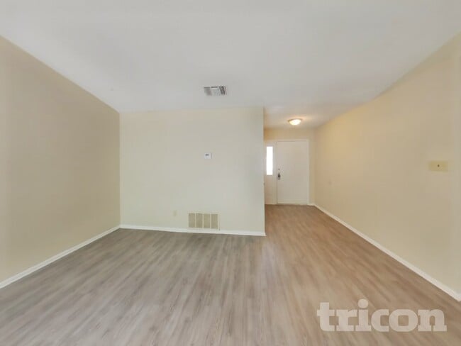 13923 Flairwood St in San Antonio, TX - Foto de edificio - Building Photo