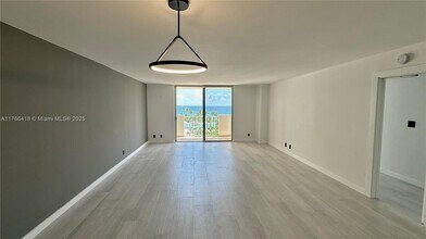 1865 S Ocean Dr, Unit 8N in Hallandale Beach, FL - Foto de edificio - Building Photo