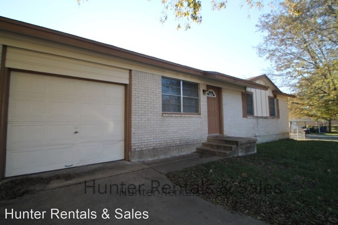 1211 S 9th St Photo