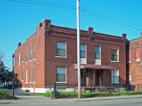 2304-2306 State Street in East St. Louis, IL - Building Photo