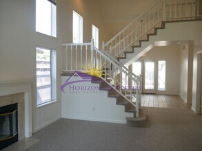 2801 Toronja Way in Sacramento, CA - Building Photo - Building Photo