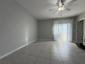 2011 Sea Salt Ct in Ruskin, FL - Building Photo - Building Photo