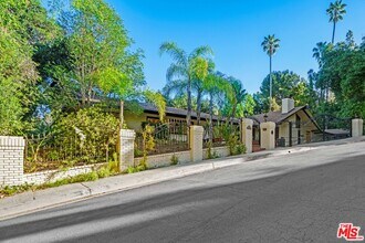 17449 Sumiya Dr in Los Angeles, CA - Building Photo - Building Photo