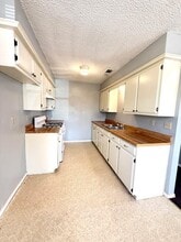 1 W Cumberland in Tishomingo, OK - Building Photo - Building Photo