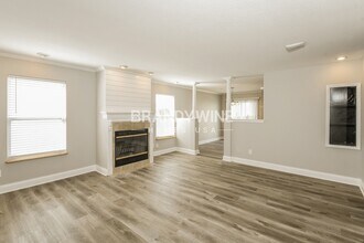 9686 W Stargazer Dr, Unit 10203 in Pendleton, IN - Foto de edificio - Building Photo