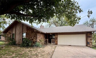 2829 S 137th E Ave in Tulsa, OK - Building Photo
