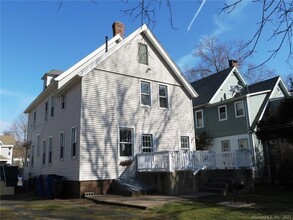 13 Wilcox St in Wethersfield, CT - Building Photo - Building Photo