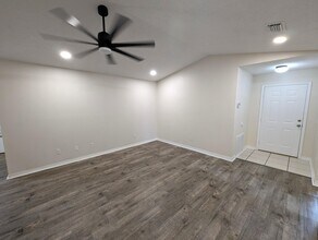 8177 Torres St in Navarre, FL - Building Photo - Building Photo