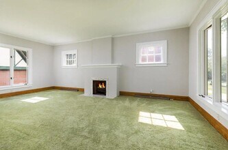 470 Eleanor St NE in Grand Rapids, MI - Building Photo - Building Photo