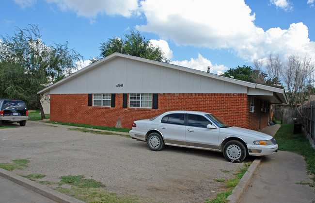 4541 Brownfield Dr in Lubbock, TX - Building Photo - Building Photo