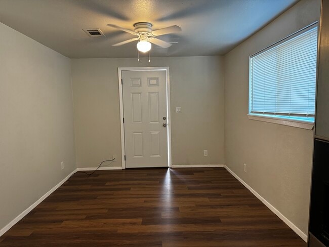 2269 Collier St, Unit #4 in Houston, TX - Foto de edificio - Building Photo