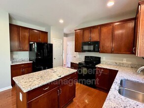 517 Anchor Creek Way in Holly Springs, NC - Building Photo - Building Photo