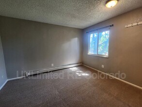 857 S Van Gordon Ct in Lakewood, CO - Building Photo - Building Photo