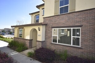 10833 Portico Cir in Rancho Cordova, CA - Building Photo