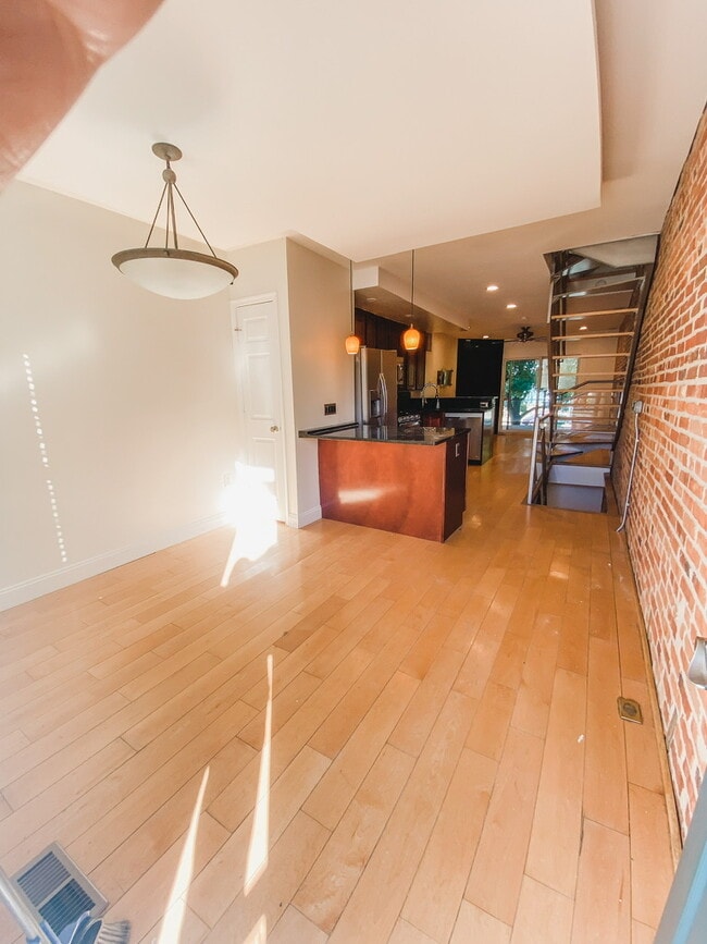 1413 Anchor St in Baltimore, MD - Foto de edificio - Building Photo