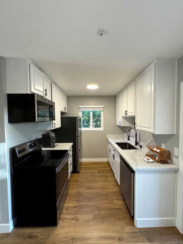 2304 Maher Dr, Unit 3 in Santa Rosa, CA - Building Photo - Building Photo