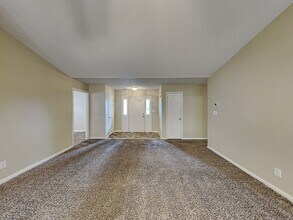 5836 Pennycross Ln in Charlotte, NC - Building Photo - Building Photo