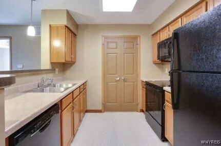 3524 Deer Lakes Dr in Amherst, NY - Building Photo - Building Photo
