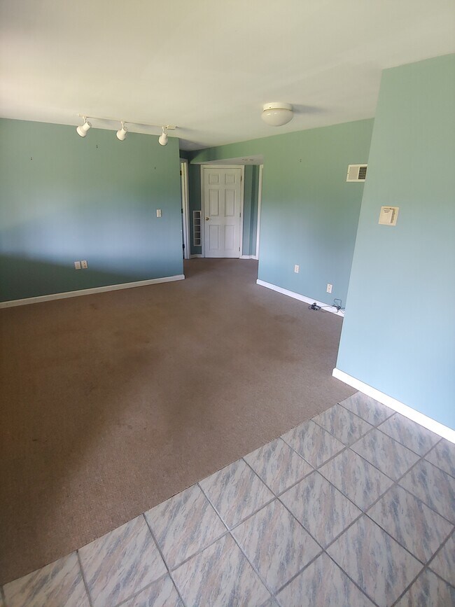 65 Harms Way in Jericho, VT - Building Photo - Building Photo