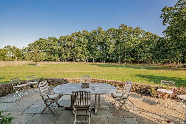 900 Springs Fireplace Rd in East Hampton, NY - Building Photo - Building Photo