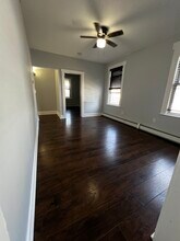 74 Smith St, Unit First Floor - 1 unit in Newark, NJ - Building Photo - Building Photo
